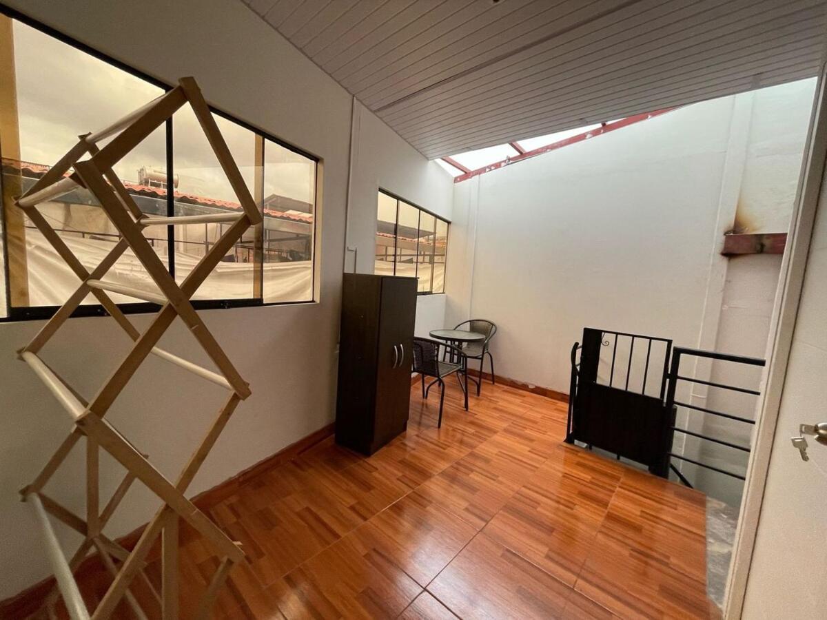 Minidepartamento De 3 Pisos, Completo Y Comodo Apartamento Cusco